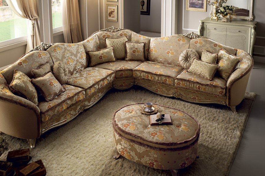 The elegance of a neoclassical style sofa The Arredoclassic collections